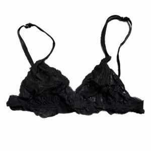 90s European Vintage TCM Floral Lace Triangle Bralette (Black) Size Small